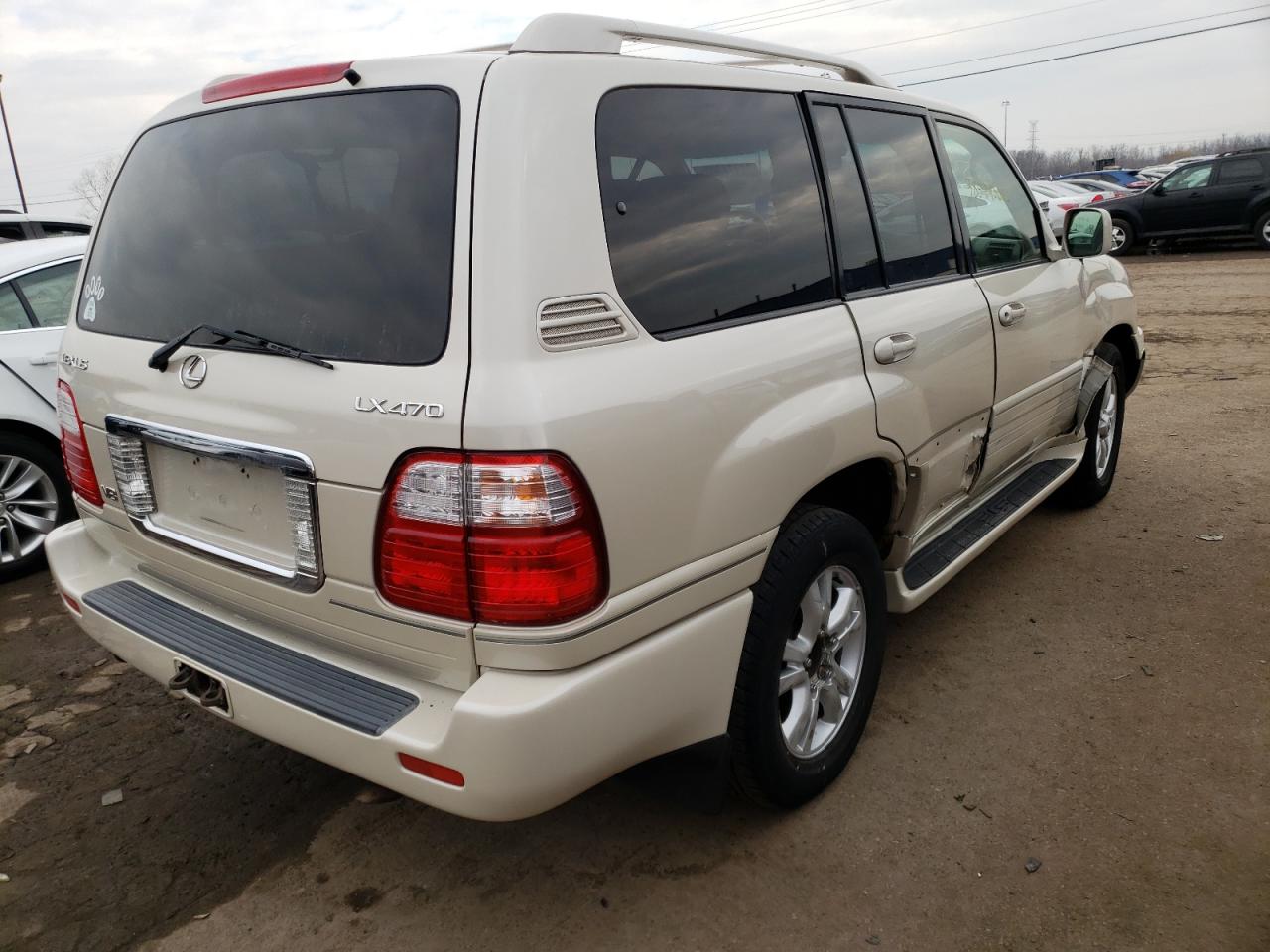 Photo 4 from auction – 2004 LEXUS LX 470 with VIN JTJHT00W343543018