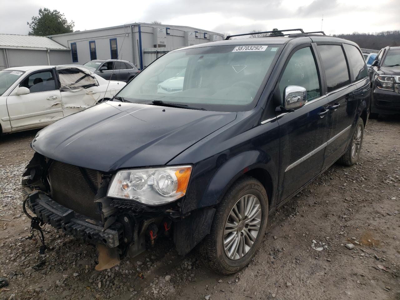 Photo 2 from auction – 2013 CHRYSLER TOWN & COU with VIN 2C4RC1CG8DR594135