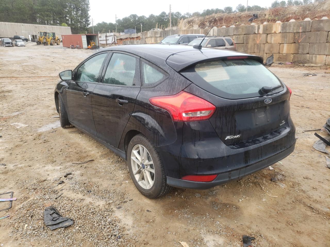 Photo 3 from auction – 2016 FORD FOCUS SE with VIN 1FADP3K29GL207112