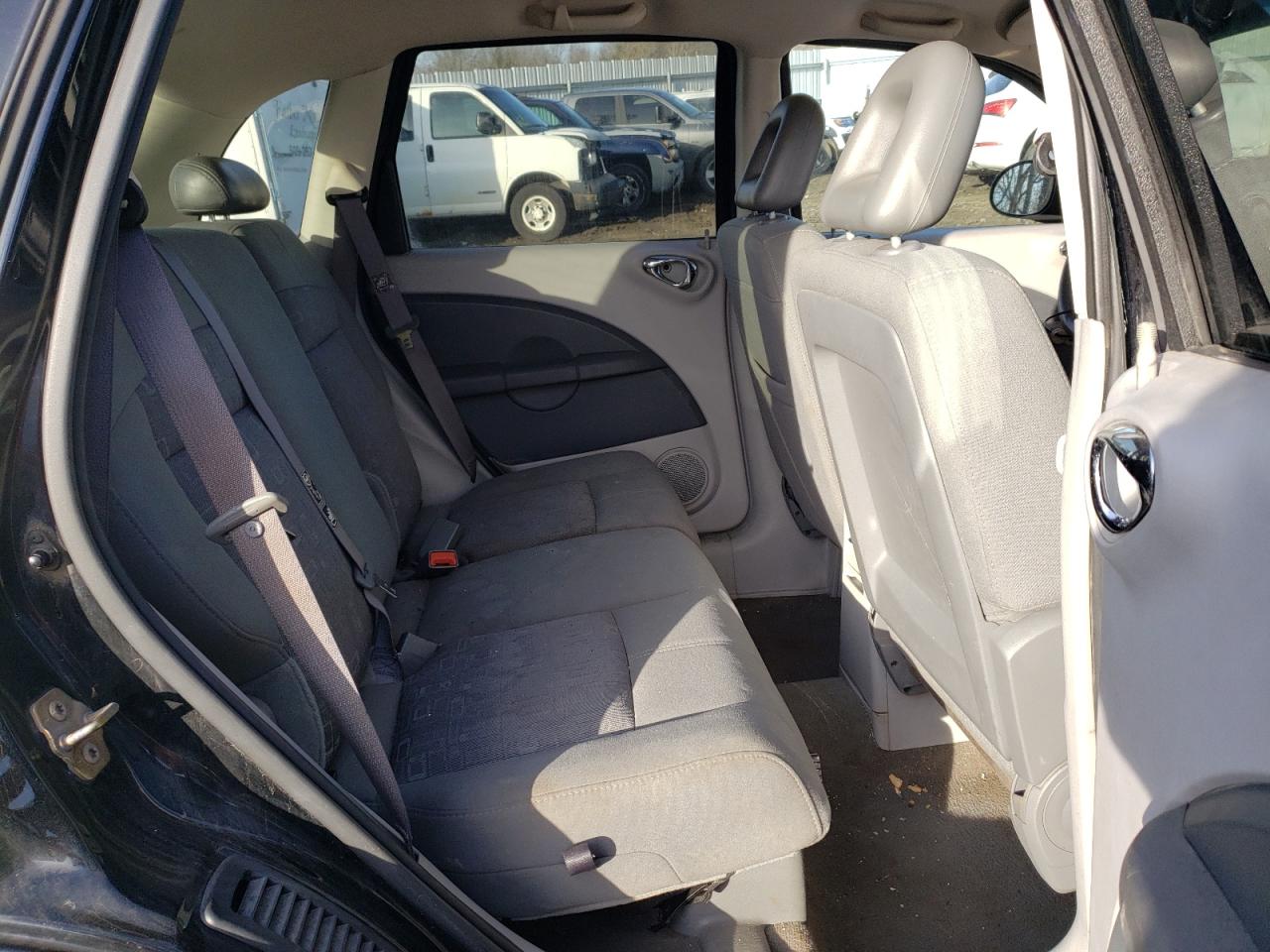 Photo 6 from auction – 2007 CHRYSLER PT CRUISER with VIN 3A4FY58B57T511457