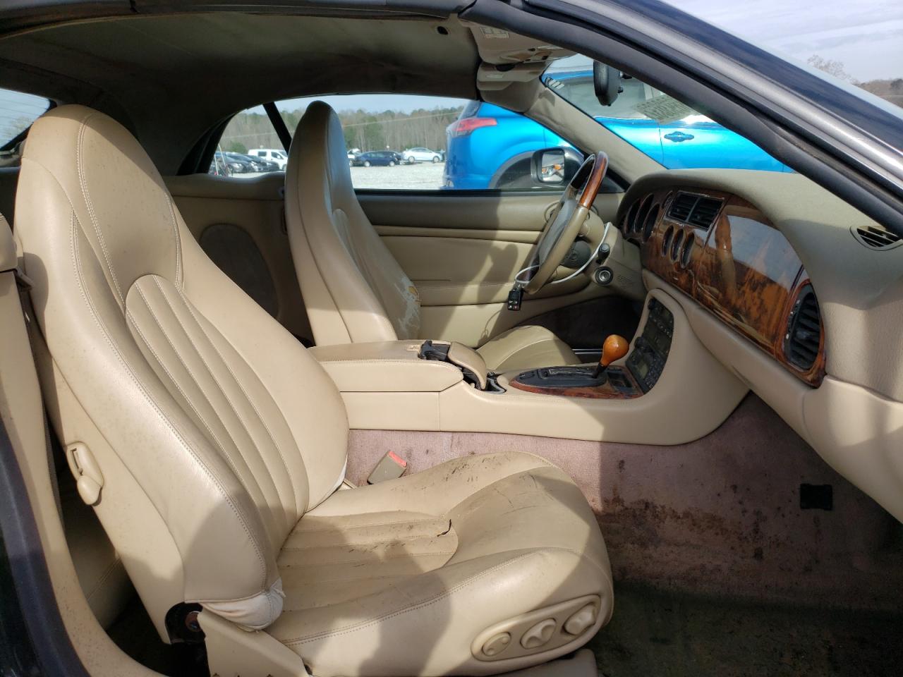 Photo 5 from auction – 1998 JAGUAR XK8 with VIN SAJGX2243WC024615