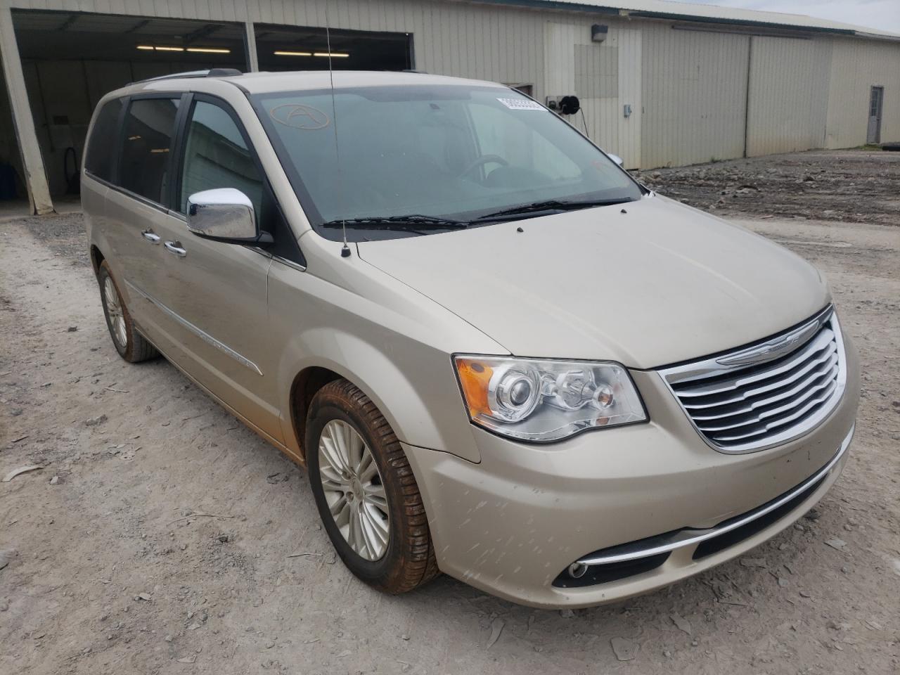 Photo 1 from auction – 2012 CHRYSLER TOWN & COU with VIN 2C4RC1GG2CR370240