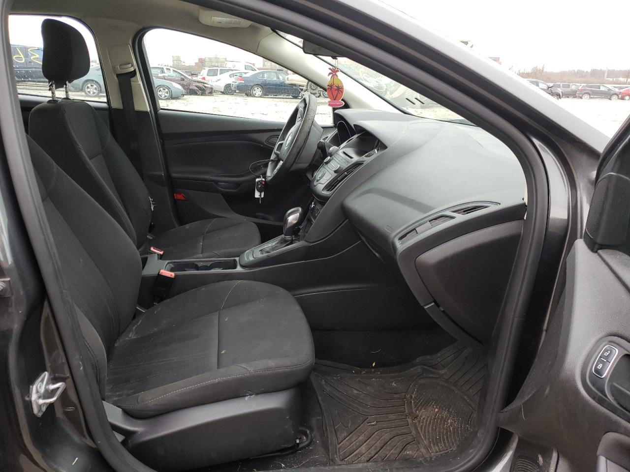 Photo 5 from auction – 2016 FORD FOCUS S with VIN 1FADP3E21GL398097