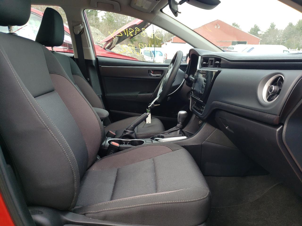 Photo 5 from auction – 2018 TOYOTA COROLLA L with VIN 2T1BURHE2JC969453