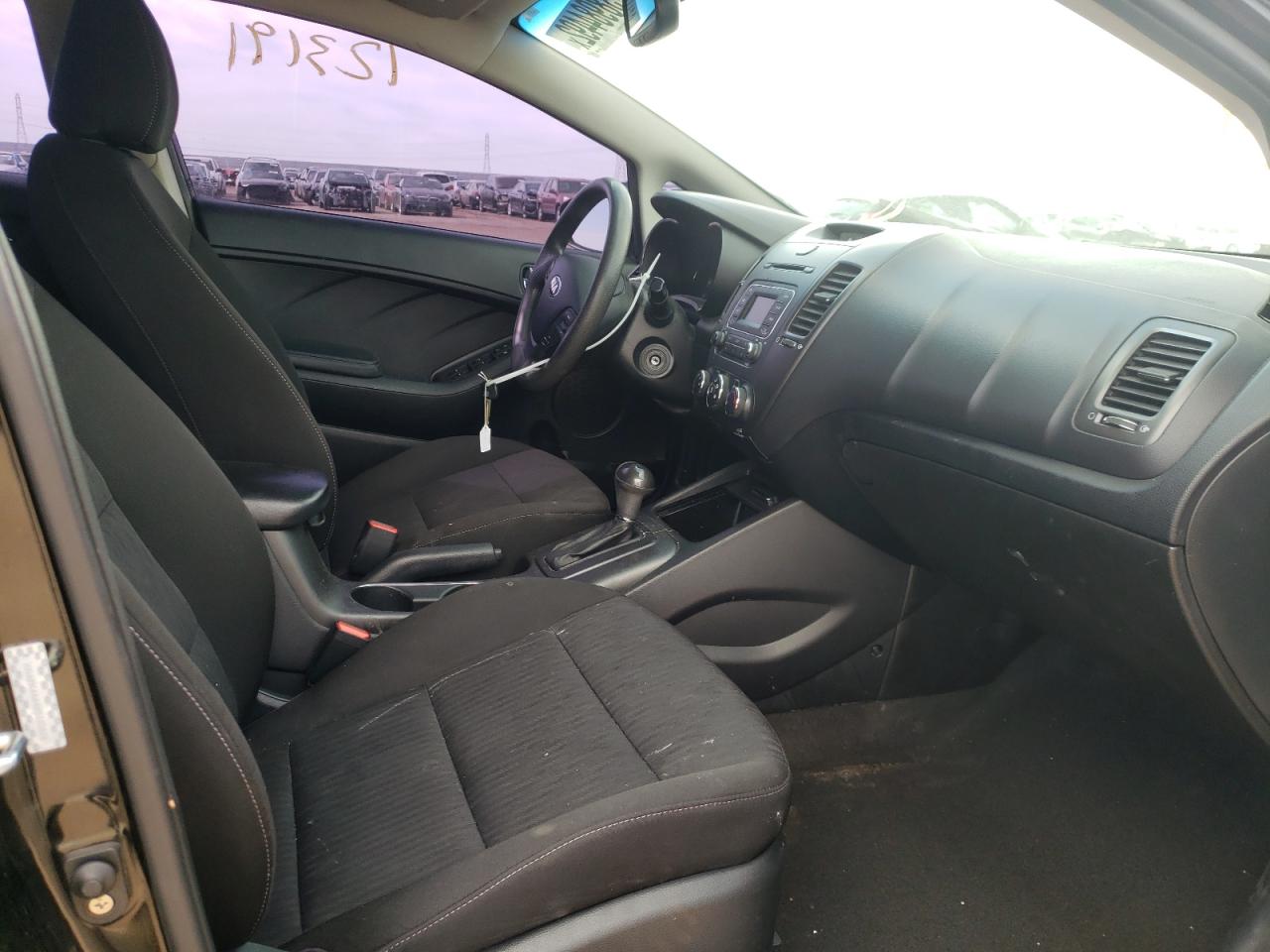 Photo 5 from auction – 2014 KIA FORTE LX with VIN KNAFK4A64E5123838