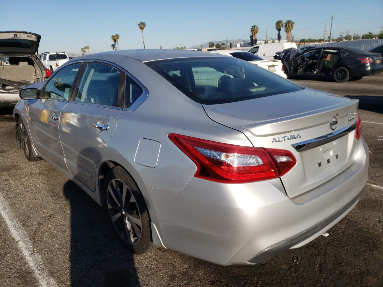 Photo 3 from auction – 2016 NISSAN ALTIMA 2.5 with VIN 1N4AL3AP4GC255595