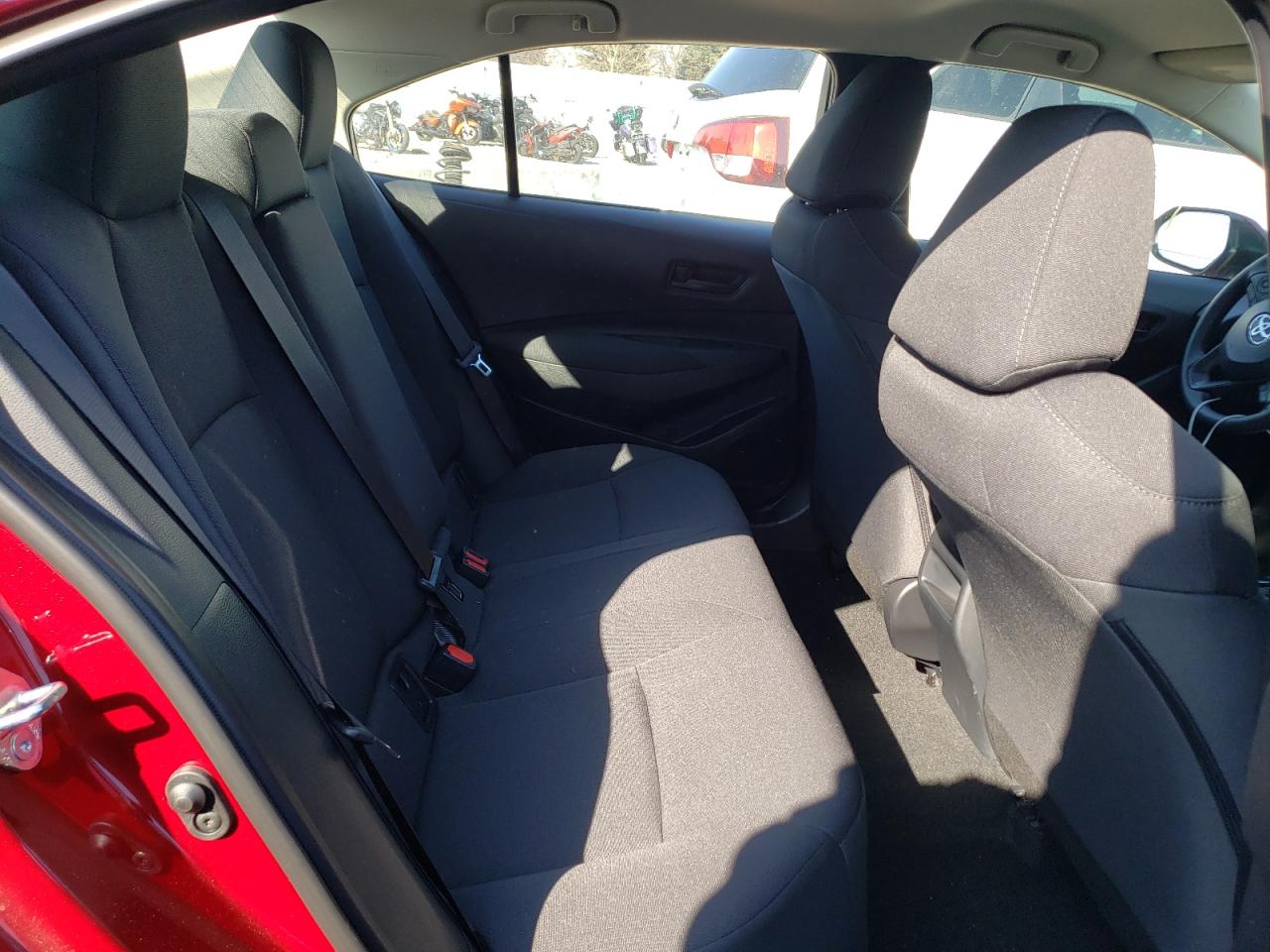 Photo 6 from auction – 2022 TOYOTA COROLLA LE with VIN 5YFEPMAE6NP284055