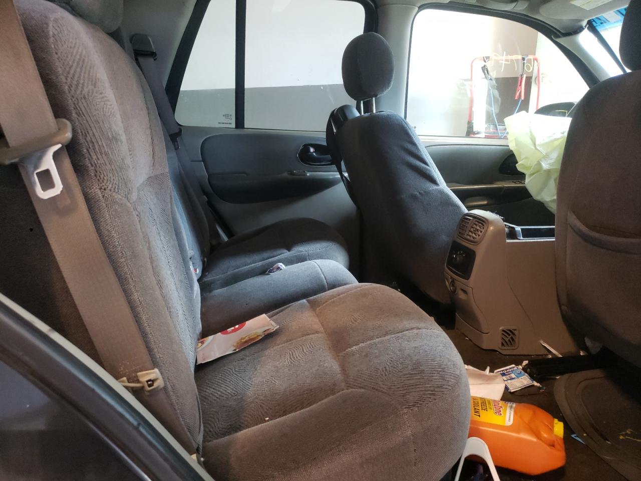 Photo 6 from auction – 2004 CHEVROLET TRAILBLAZE with VIN 1GNDT13S042417728
