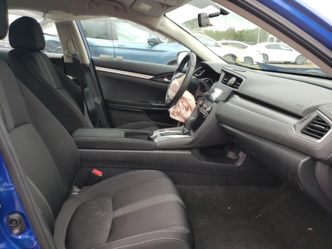 Photo 5 from auction – 2018 HONDA CIVIC LX with VIN 19XFC2F52JE039164