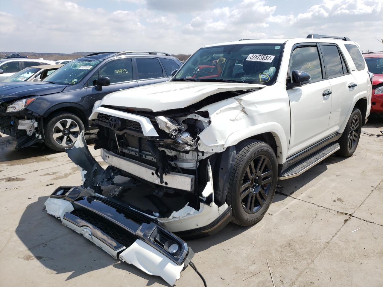 Photo 2 from auction – 2019 TOYOTA 4RUNNER SR with VIN JTEZU5JR7K5209291