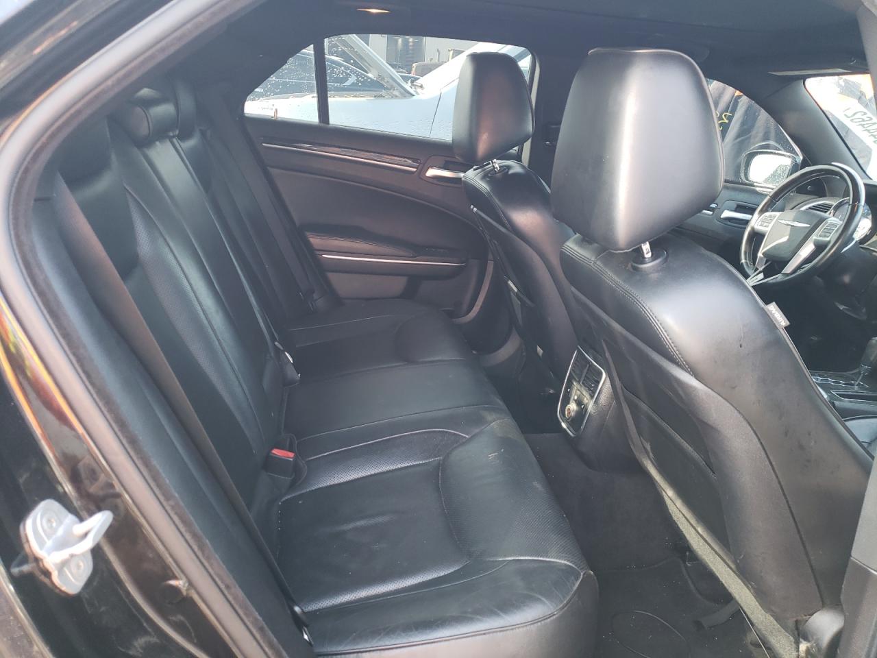 Photo 6 from auction – 2011 CHRYSLER 300C with VIN 2C3CK6CT0BH515437