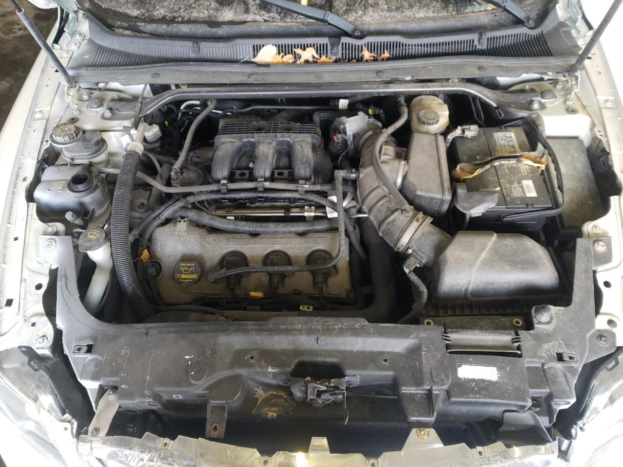Photo 7 from auction – 2011 FORD TAURUS SEL with VIN 1FAHP2EW7BG143728