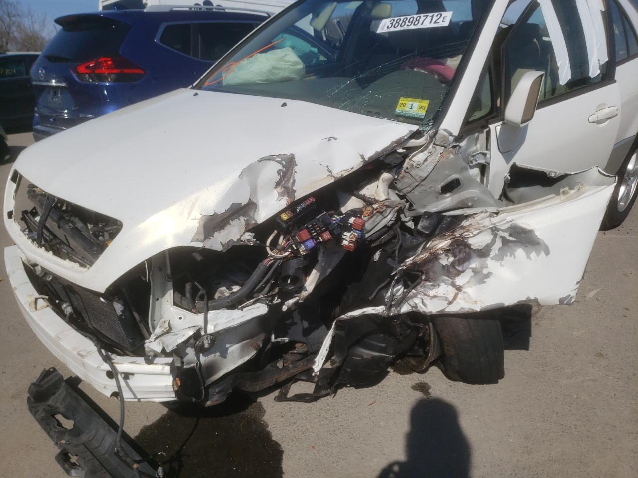 Photo 9 from auction – 2001 LEXUS RX 300 with VIN JTJGF10U110105618