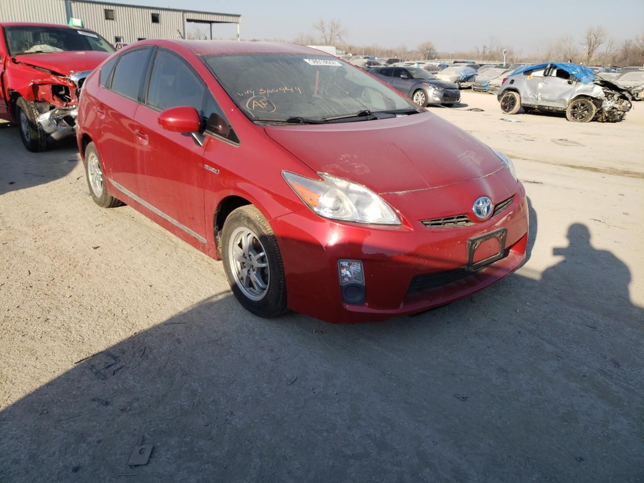 TOYOTA PRIUS 2011 مع رقم تعريف المركبة JTDKN3DU5B1360449 - صورة من المزاد