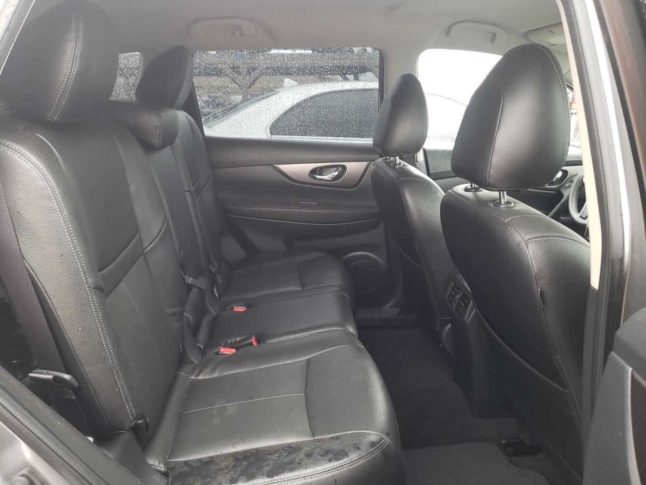 Photo 6 from auction – 2016 NISSAN ROGUE S with VIN KNMAT2MVXGP631496