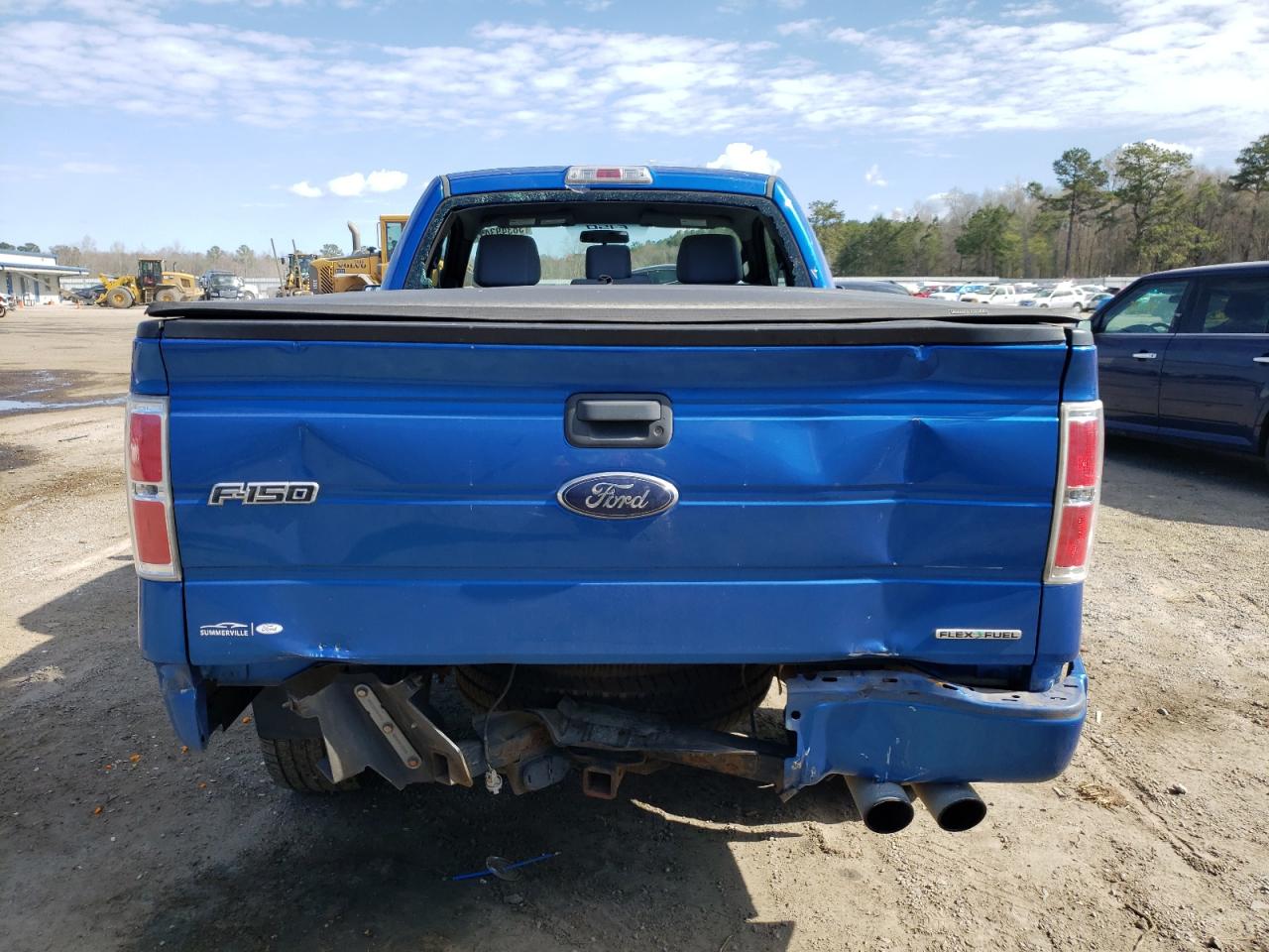 Photo 9 from auction – 2011 FORD F150 with VIN 1FTMF1EF2BFD23047
