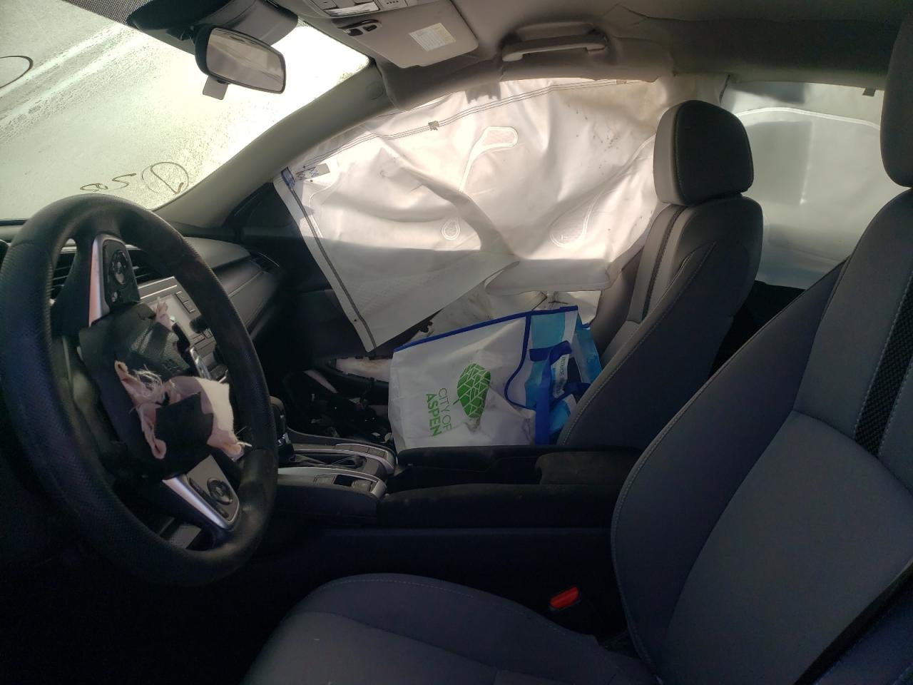 Photo 5 from auction – 2020 HONDA CIVIC LX with VIN 19XFC2F64LE014696