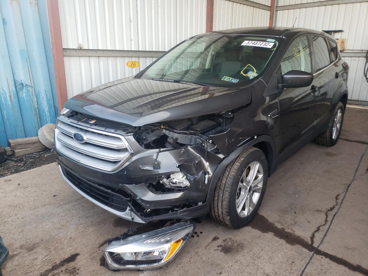 Photo 2 from auction – 2019 FORD ESCAPE SE with VIN 1FMCU9GD1KUA66918
