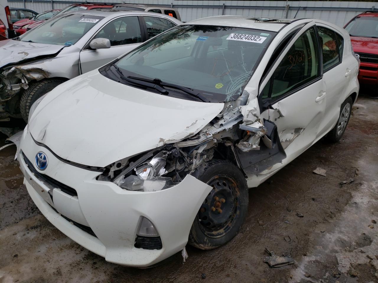 Photo 2 from auction – 2014 TOYOTA PRIUS C with VIN JTDKDTB38E1565166
