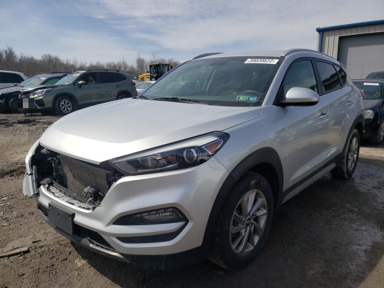 Photo 2 from auction – 2018 HYUNDAI TUCSON SEL with VIN KM8J3CA47JU723218