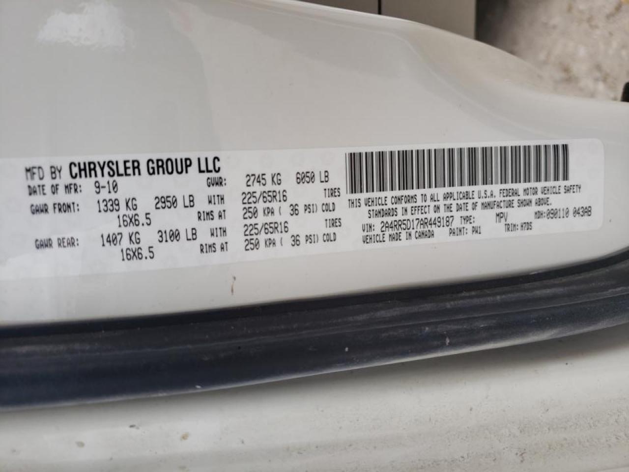 Photo 10 from auction – 2010 CHRYSLER TOWN & COU with VIN 2A4RR5D17AR449187