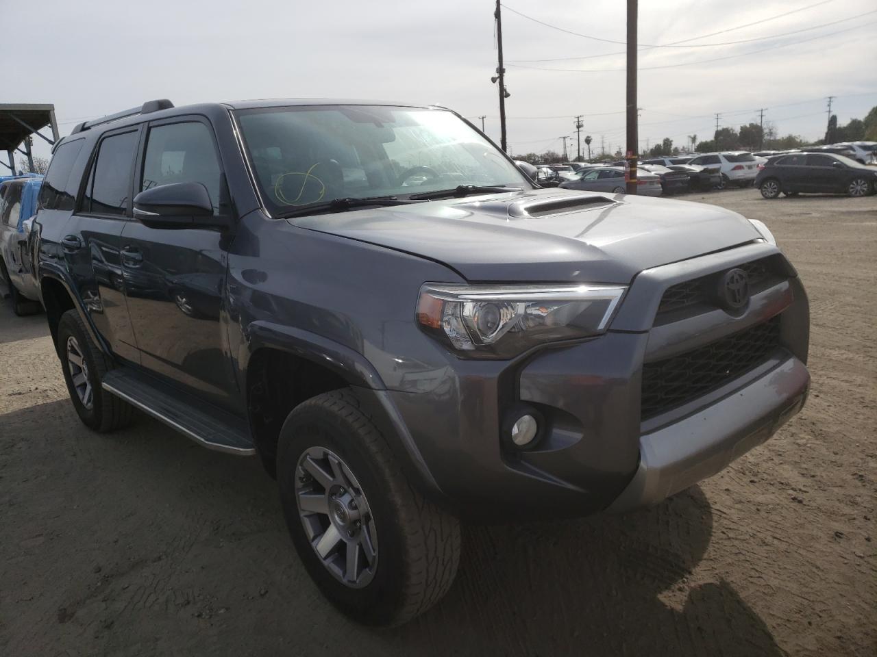 Zdjęcie 1 z aukcji – 2015 TOYOTA 4RUNNER SR z VIN JTEBU5JR8F5260760