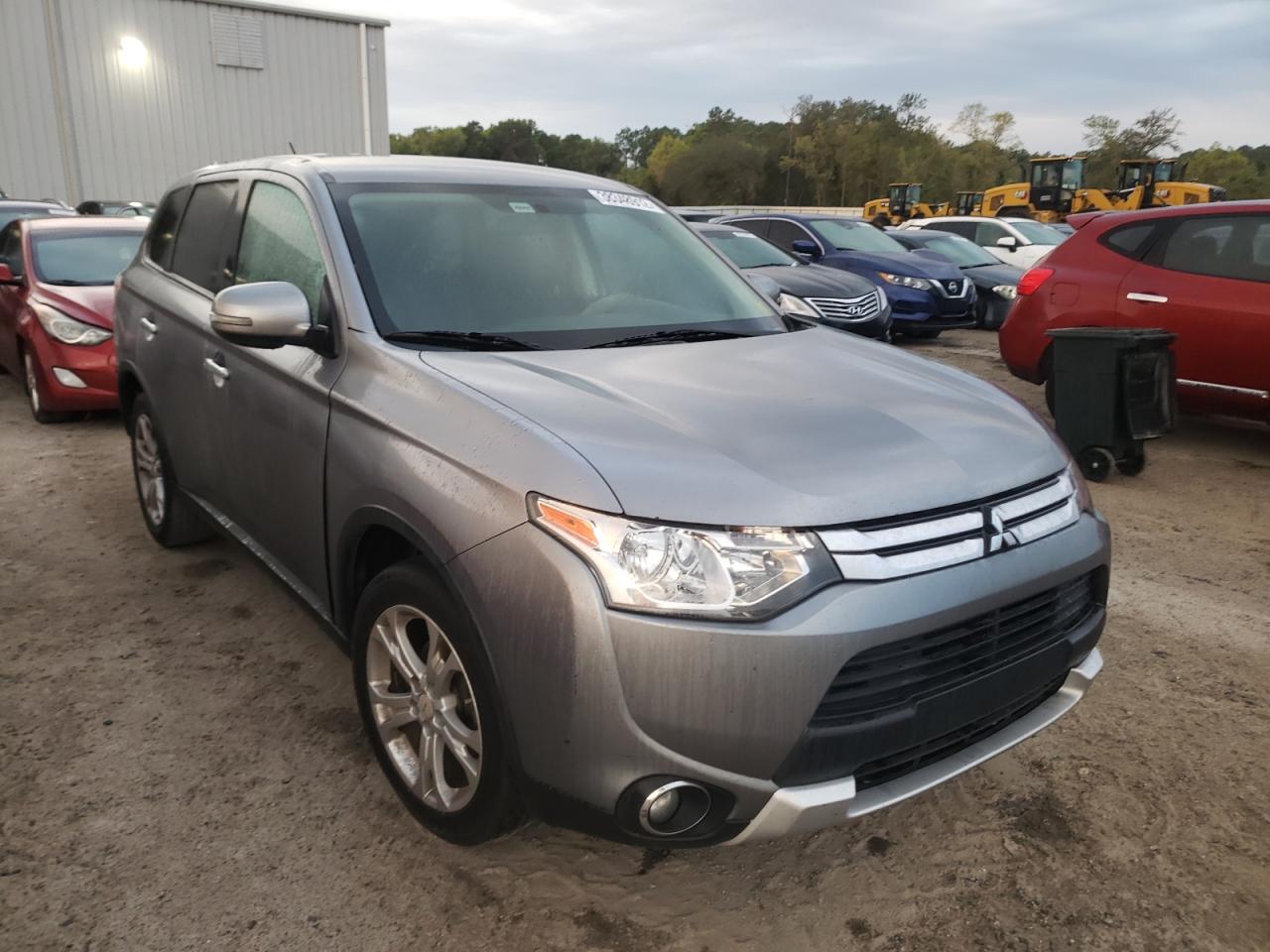 MITSUBISHI OUTLANDER 2015 with VIN JA4AD3A37FZ009120 - Photo from auction