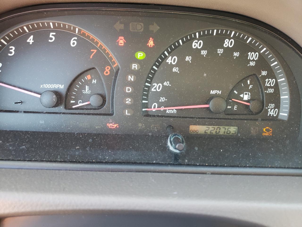 Photo 8 from auction – 2002 TOYOTA CAMRY LE with VIN 4T1BE32K32U064924