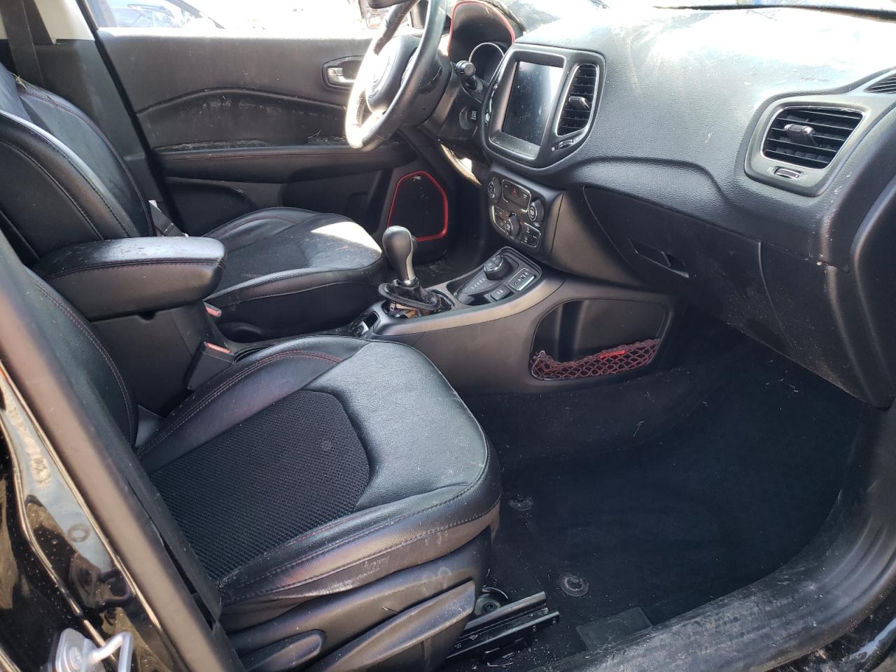 Photo 5 from auction – 2019 JEEP COMPASS TR with VIN 3C4NJDDB6KT712928
