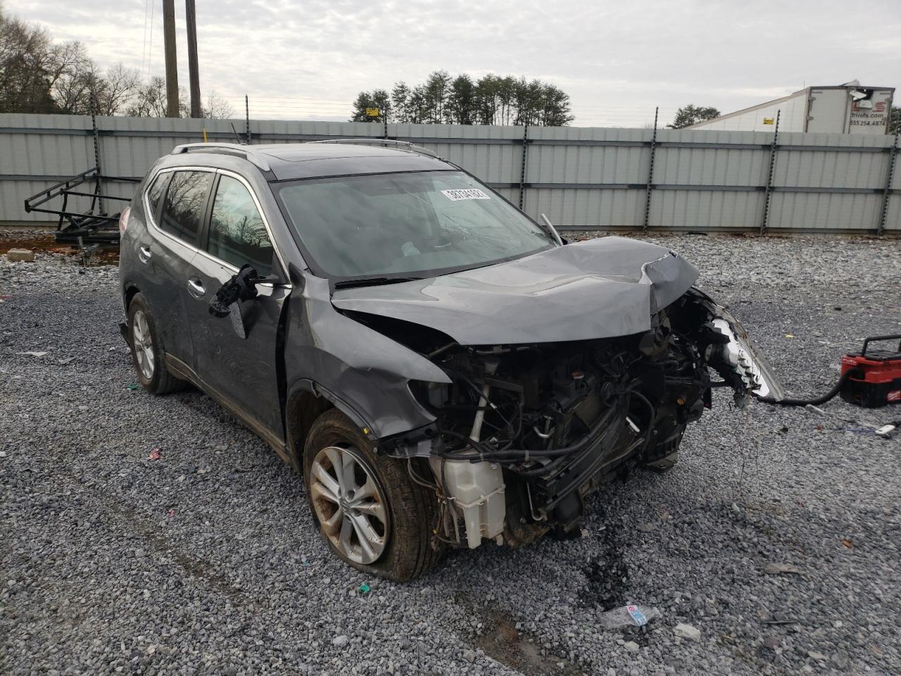 NISSAN ROGUE S 2015 with VIN 5N1AT2MT2FC780369 - Photo from auction