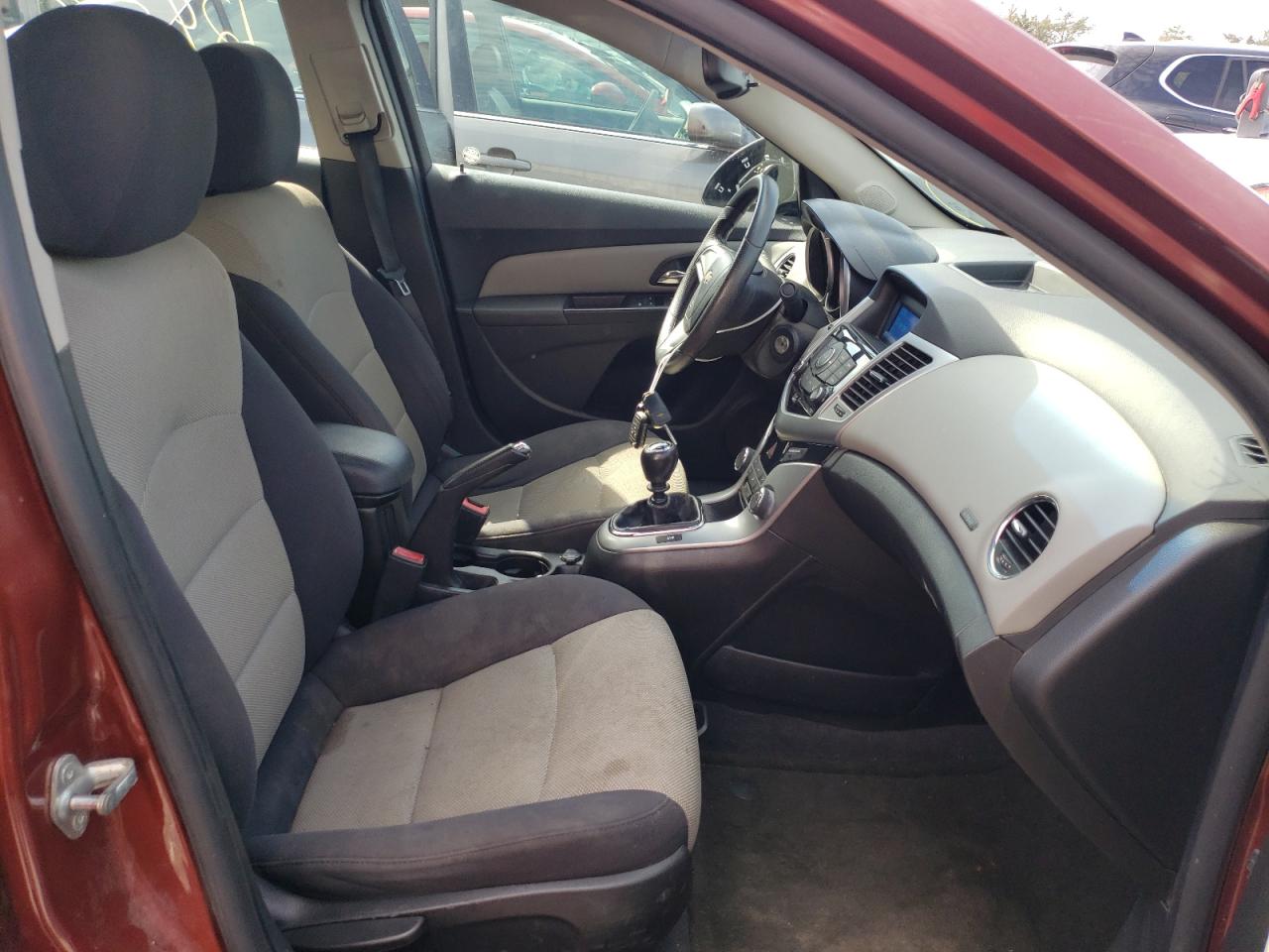 Photo 5 from auction – 2013 CHEVROLET CRUZE with VIN 1G1PB5SH2D7129856