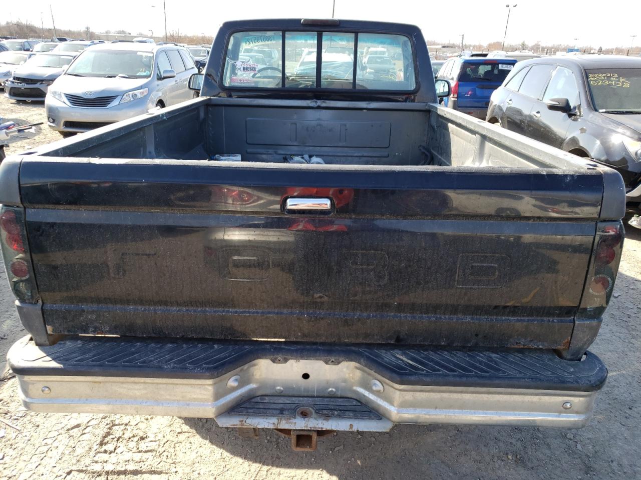 Photo 6 from auction – 1995 FORD F250 with VIN 1FTHF26F7SNA31793