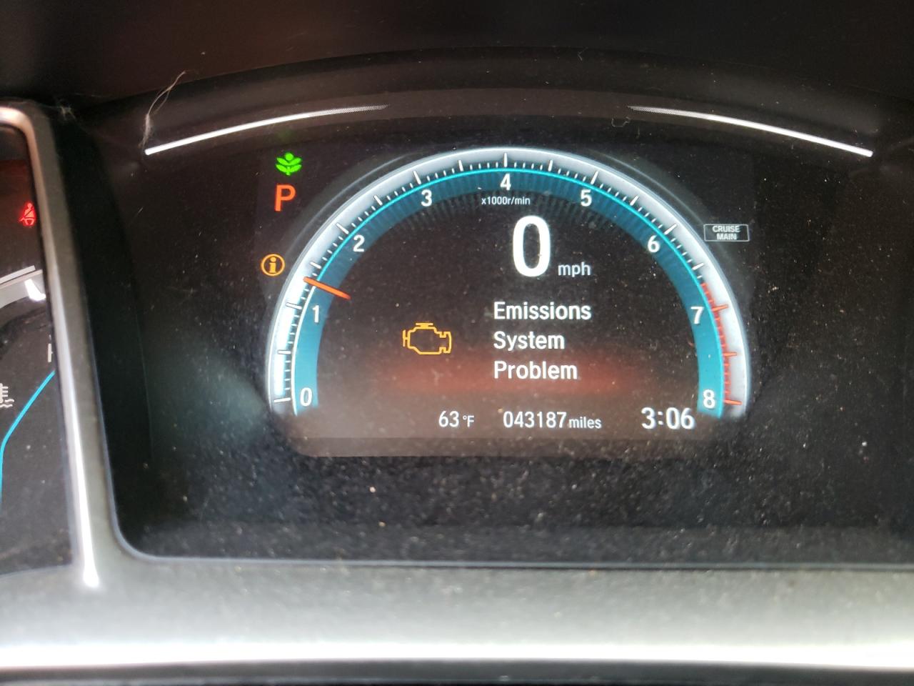 Photo 8 from auction – 2018 HONDA CIVIC EX with VIN 2HGFC2F75JH530299