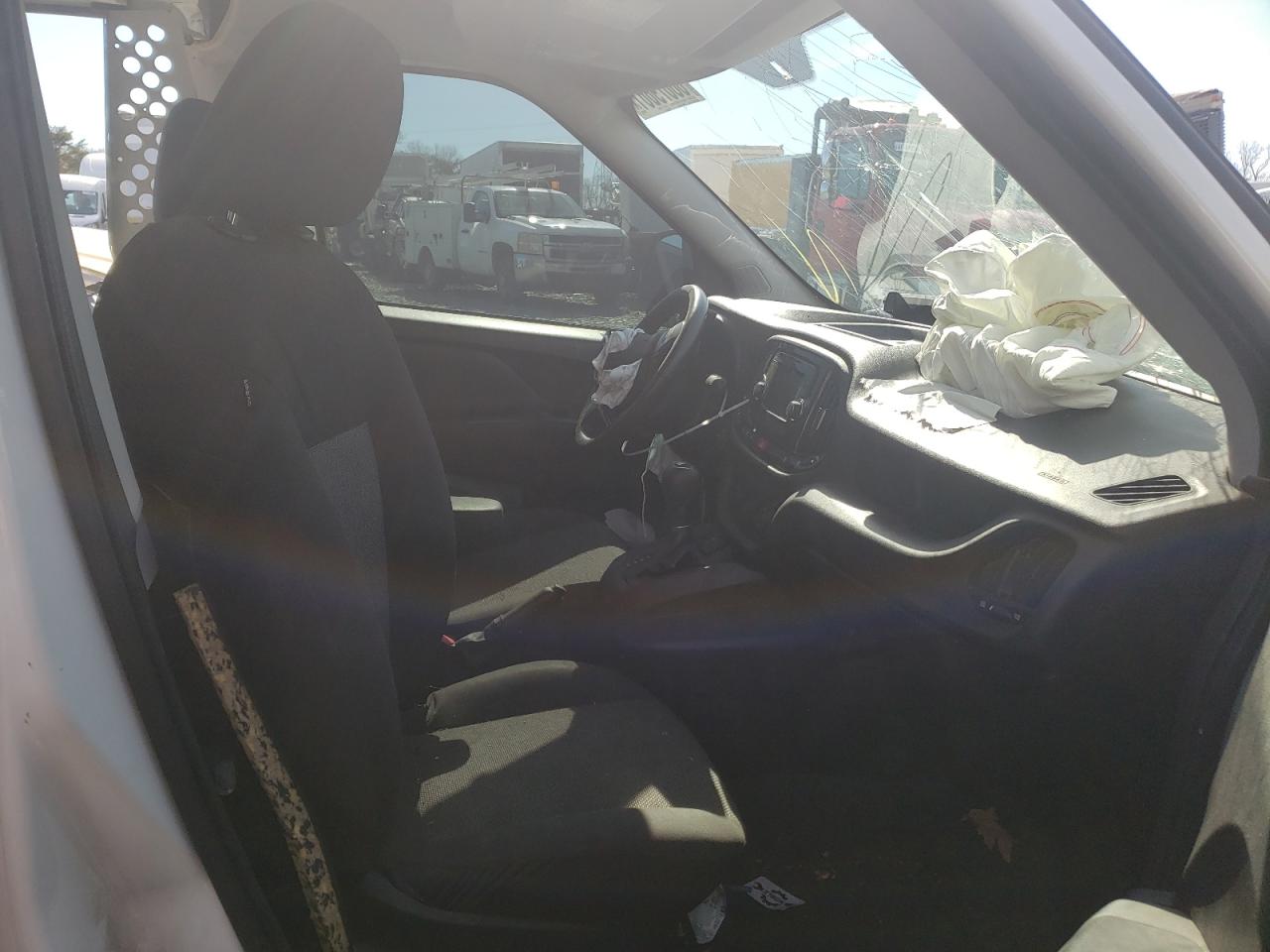 Photo 5 from auction – 2015 RAM RAM PROMST with VIN ZFBERFAT8F6959467