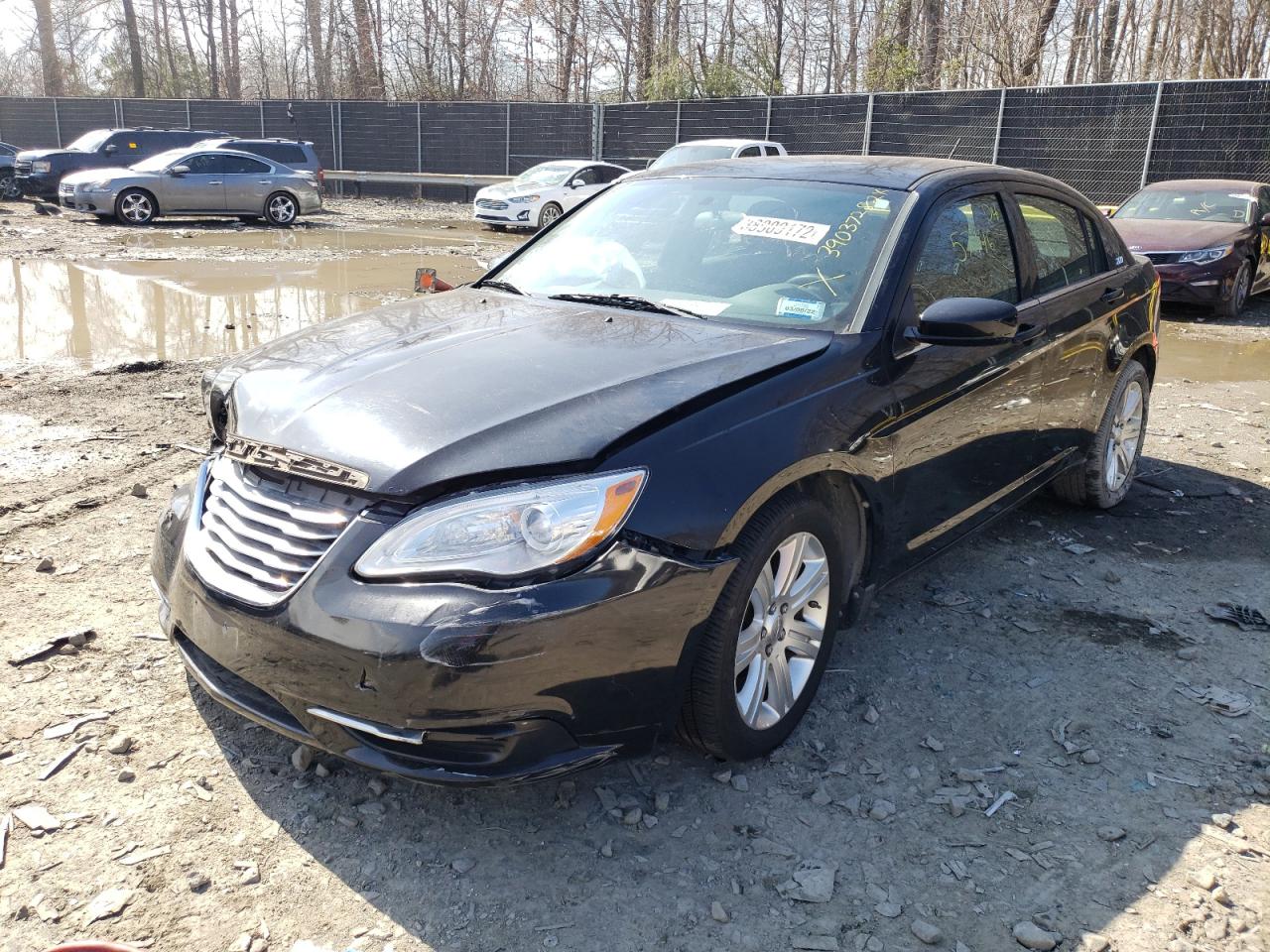 Photo 2 from auction – 2013 CHRYSLER 200 LX with VIN 1C3CCBAB1DN762329