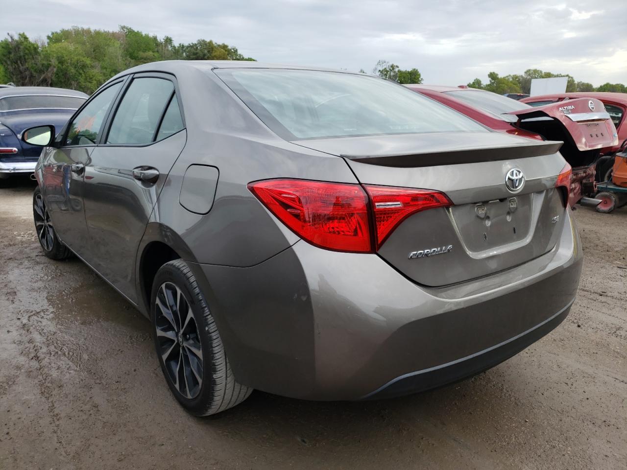 Photo 3 from auction – 2017 TOYOTA COROLLA L with VIN 5YFBURHE7HP660457