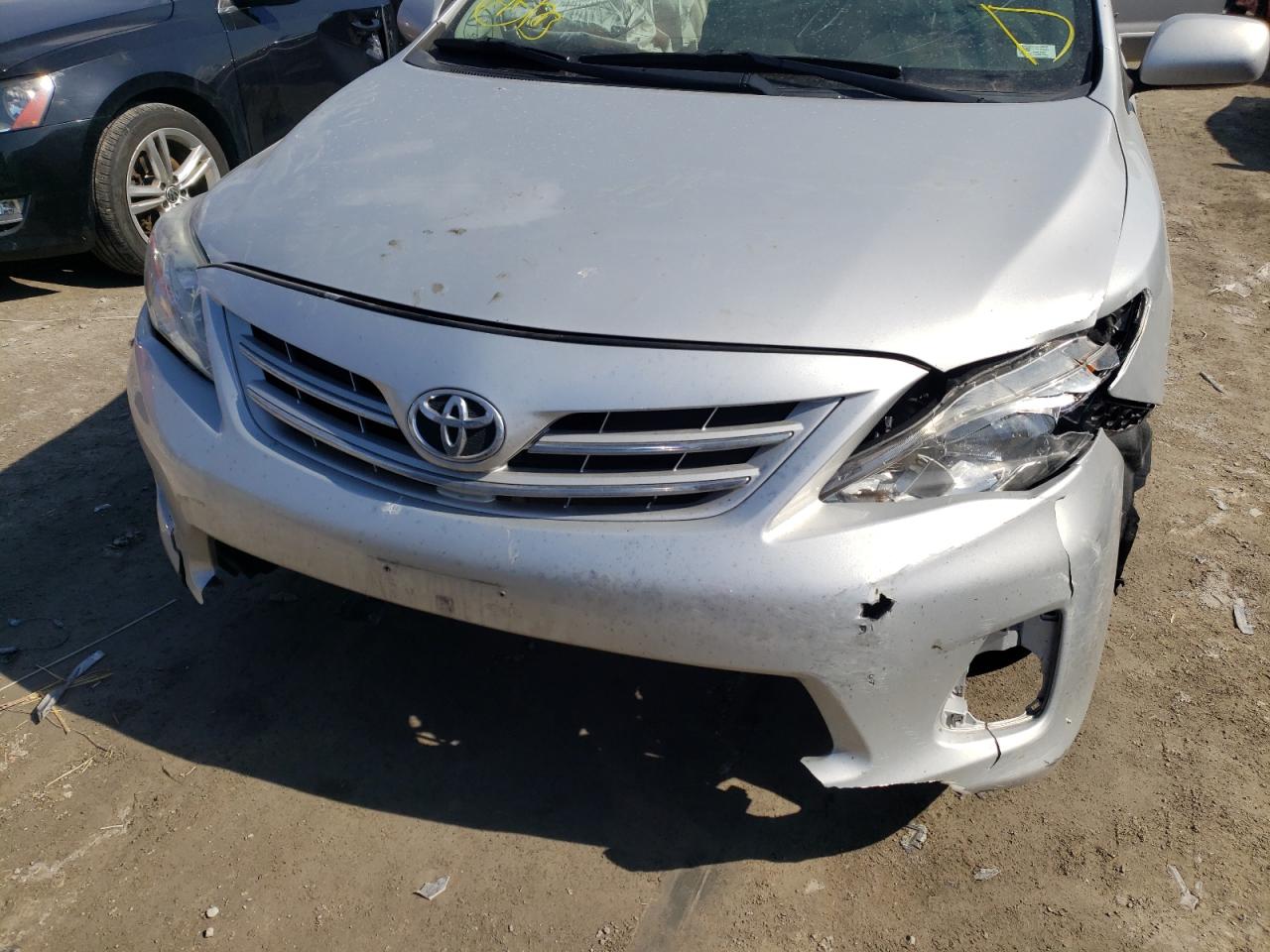 Photo 9 from auction – 2013 TOYOTA CAROLLA with VIN 2T1BU4EE5DC015808