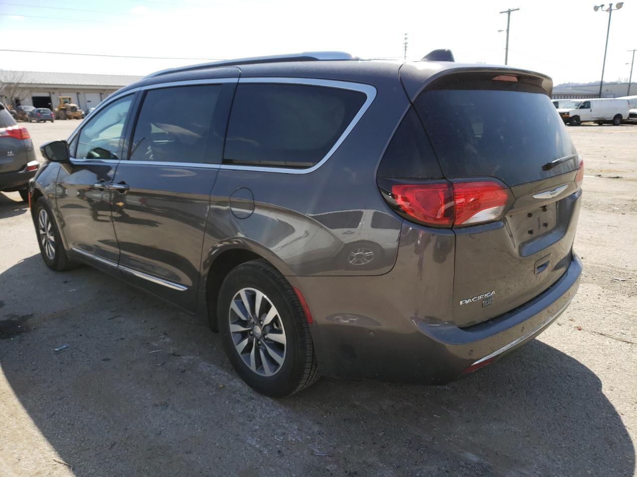 Photo 3 from auction – 2020 CHRYSLER PACIFICA T with VIN 2C4RC1EG0LR142434