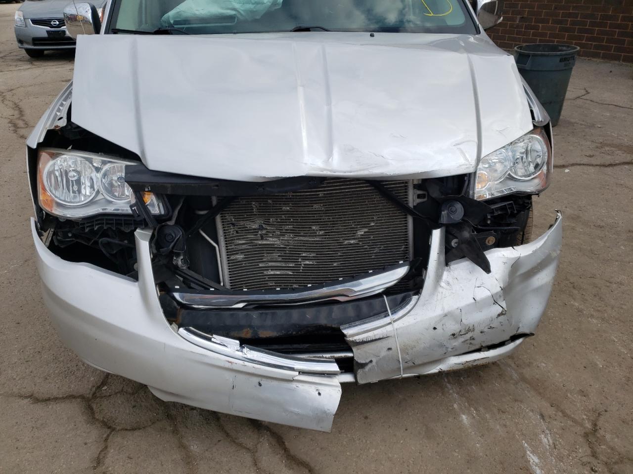 Photo 9 from auction – 2012 CHRYSLER TOWN & COU with VIN 2C4RC1CG0CR368783
