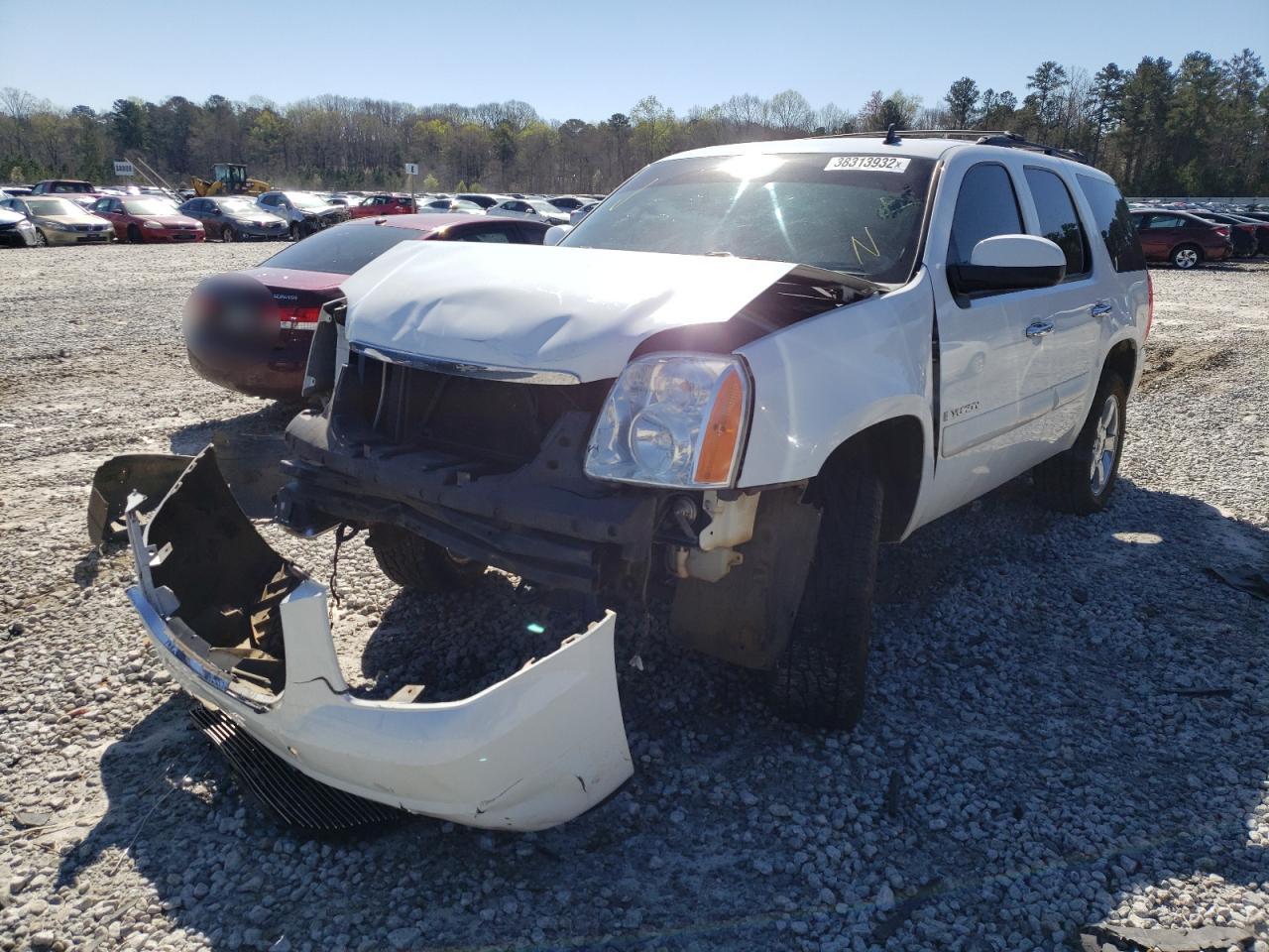 Photo 2 from auction – 2009 GMC YUKON SLE with VIN 1GKFC23059R132631