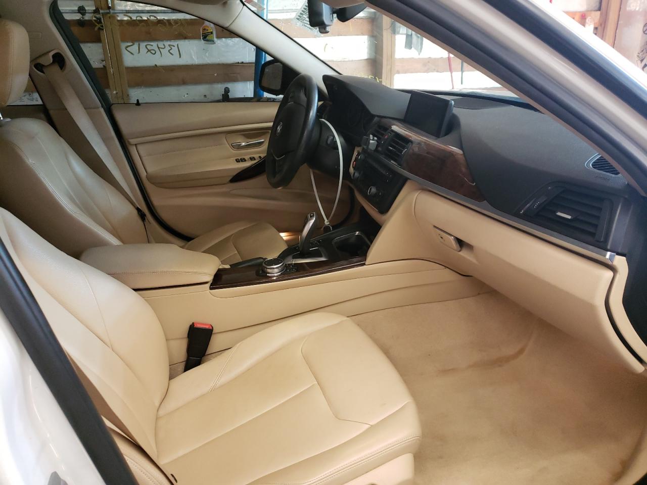 Photo 5 from auction – 2015 BMW 328 XI with VIN WBA3B3G57FNT17891