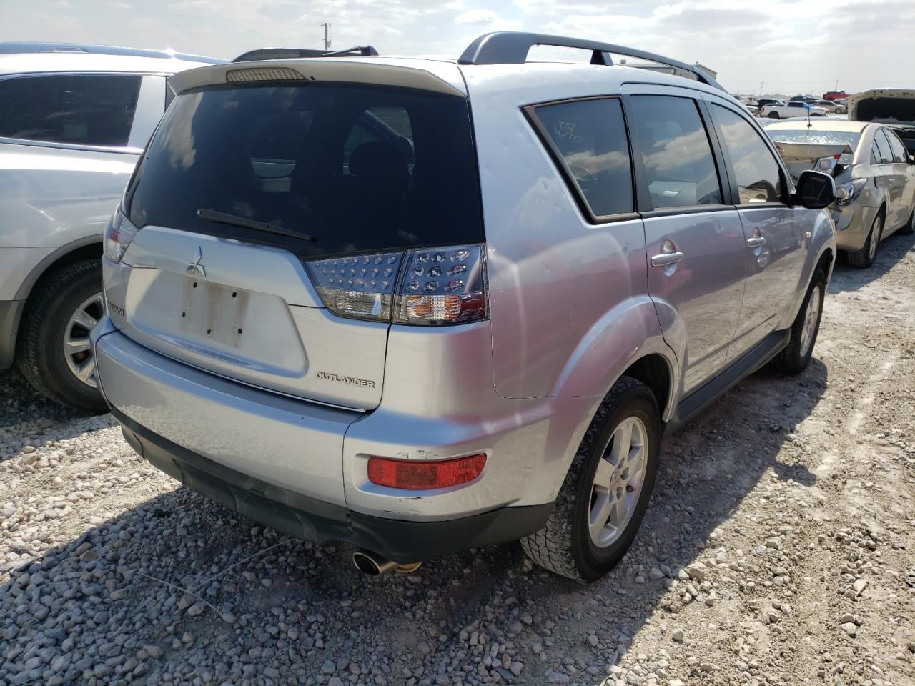 Photo 4 from auction – 2010 MITSUBISHI OUTLANDER with VIN JA4AS2AW3AZ001325