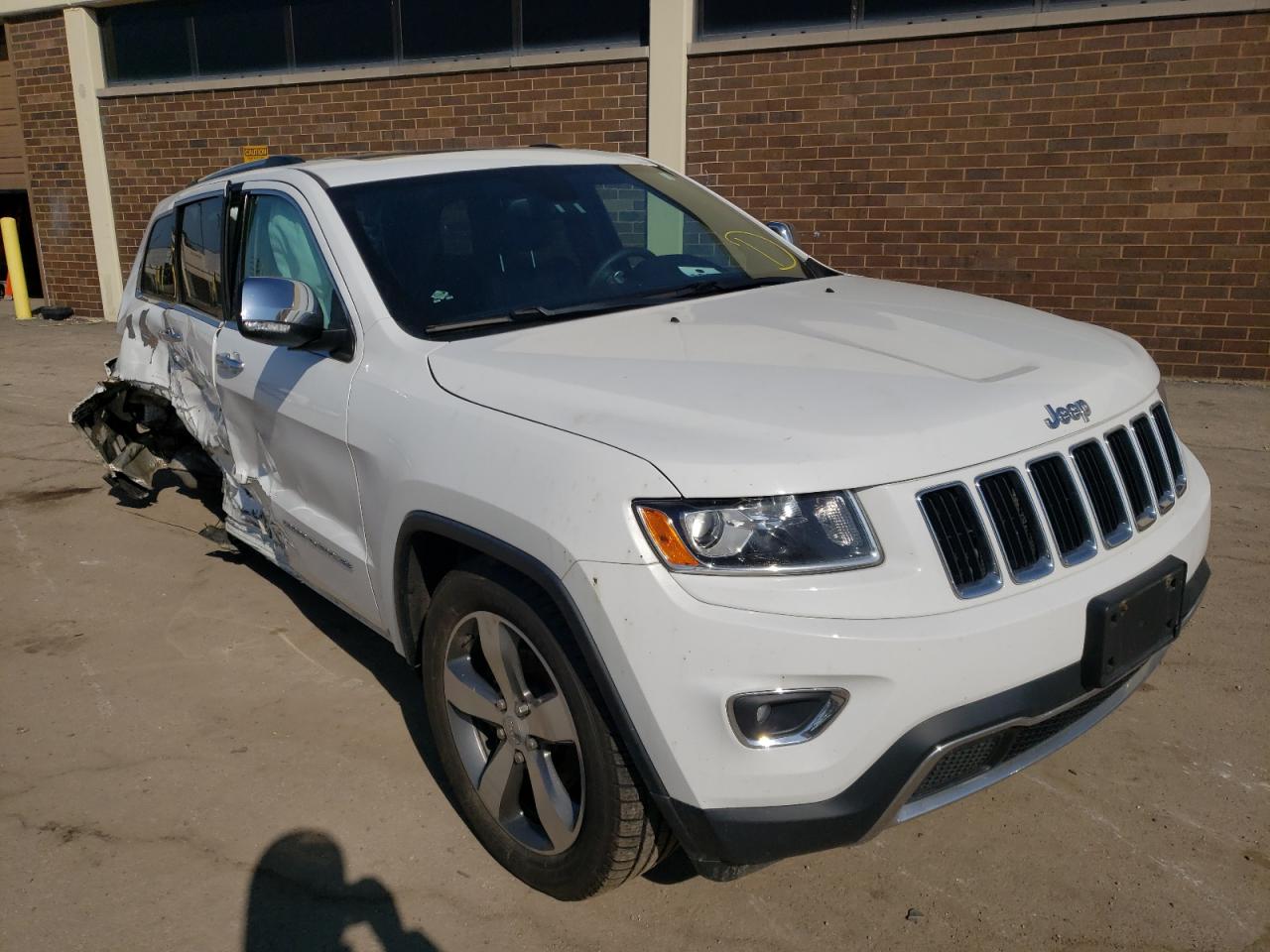 JEEP GRAND CHER 2016 with VIN 1C4RJFBG7GC492049 - Photo from auction