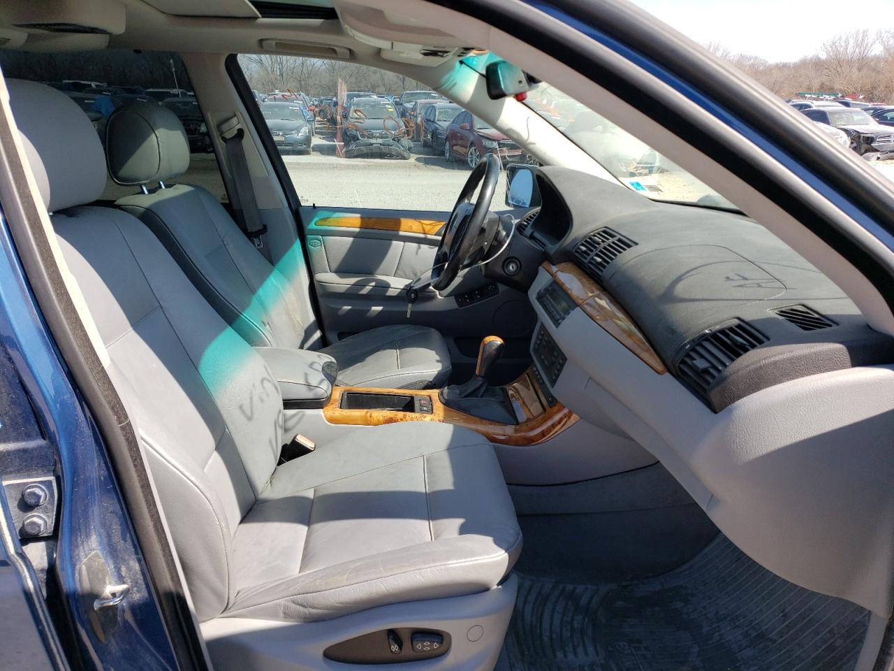Photo 5 from auction – 2003 BMW X5 3.0I with VIN 5UXFA53553LV88572