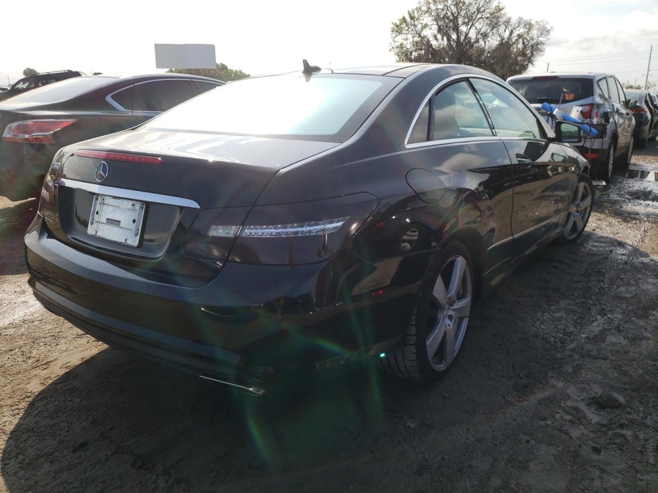 Photo 4 from auction – 2011 MERCEDES-BENZ E 550 with VIN WDDKJ7CB9BF082988