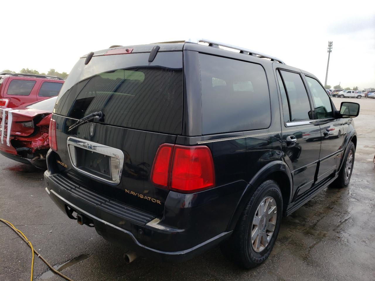 Photo 4 from auction – 2003 LINCOLN NAVIGATOR with VIN 5LMFU27R23LJ45163