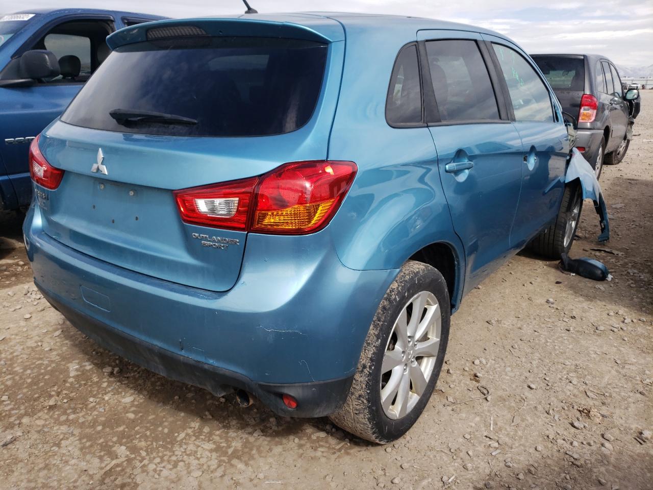 Photo 4 from auction – 2014 MITSUBISHI OUTLANDER with VIN 4A4AP3AU2EE013287