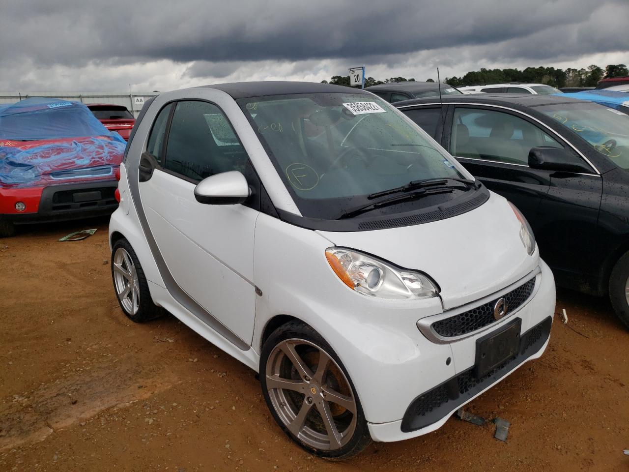 Photo 1 from auction – 2015 SMART FORTWO PUR with VIN WMEEJ3BA9FK812907