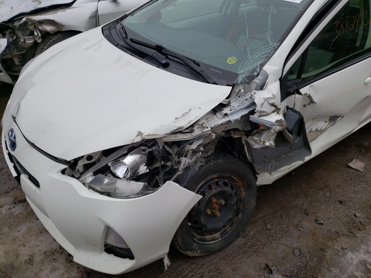Zdjęcie 9 z aukcji – 2014 TOYOTA PRIUS C z VIN JTDKDTB38E1565166