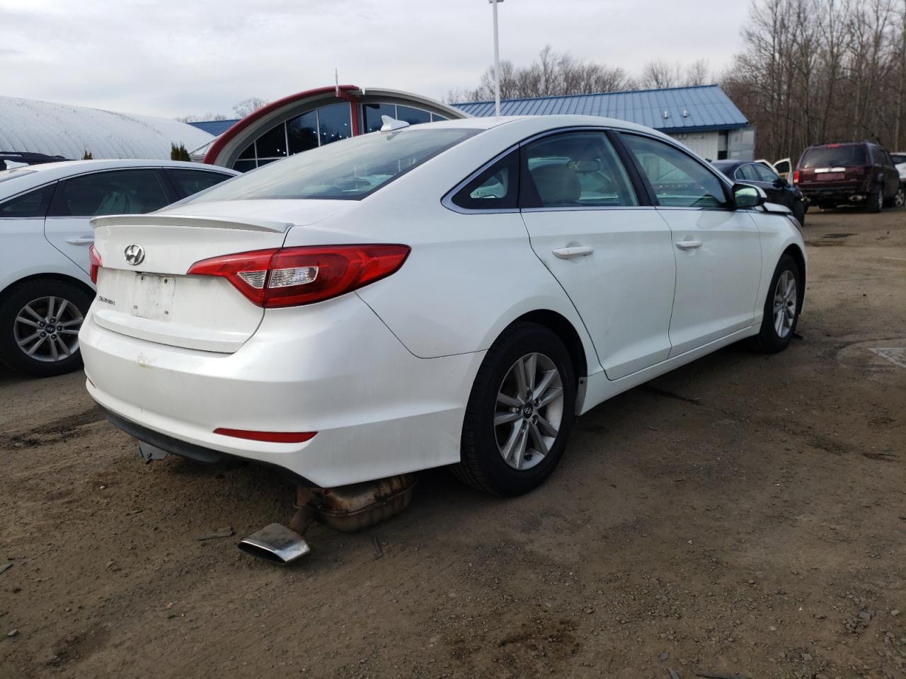 Photo 4 from auction – 2015 HYUNDAI SONATA SE with VIN 5NPE24AF5FH021318